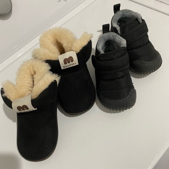 2 Pairs- Baby Winter Shoes - Picture 2 of 15